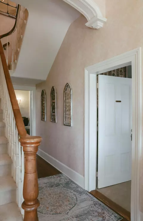 Entry Way - 883 Old Stage Rd, Central Point, OR 97502 photo 2 of 4