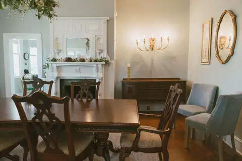Dining - 883 Old Stage Rd, Central Point, OR 97502 photo 3 of 5