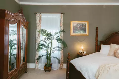 Bedroom - 883 Old Stage Rd, Central Point, OR 97502 photo 4 of 20