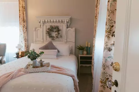 Bedroom - 883 Old Stage Rd, Central Point, OR 97502 photo 16 of 20