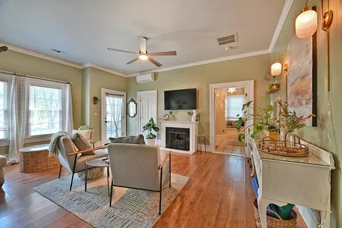 Living - 883 Old Stage Rd, Central Point, OR 97502 photo 7 of 7