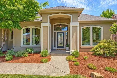 359 Robert Trent Jones Blvd, Eagle Point, OR 97524