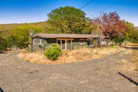 4611 E Antelope Rd, Eagle Point, OR 97524