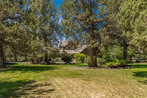 Exterior - 64236 Crosswinds Rd, Bend, OR 97703 photo 6 of 14