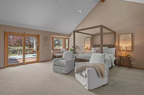 Bedroom - 64236 Crosswinds Rd, Bend, OR 97703 photo 1 of 3