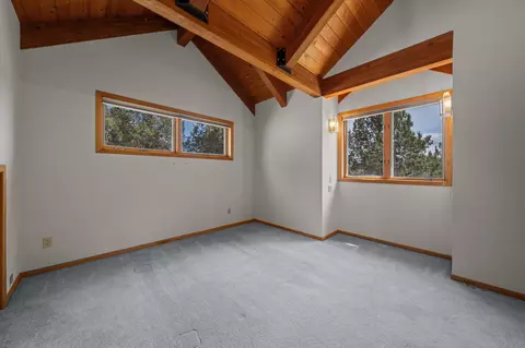 Bedroom - 64236 Crosswinds Rd, Bend, OR 97703 photo 3 of 3