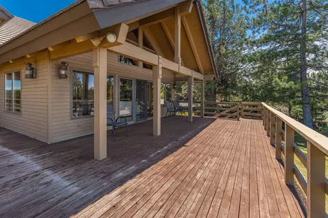 Exterior - 64236 Crosswinds Rd, Bend, OR 97703 photo 8 of 14