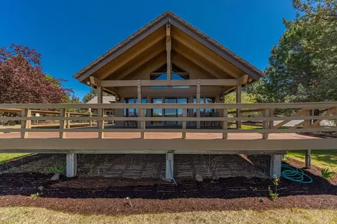 Exterior - 64236 Crosswinds Rd, Bend, OR 97703 photo 4 of 14