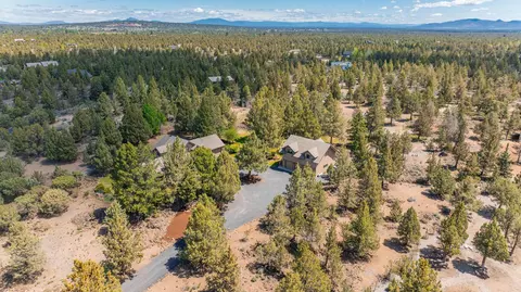 View/Area - 64236 Crosswinds Rd, Bend, OR 97703 photo 1 of 2