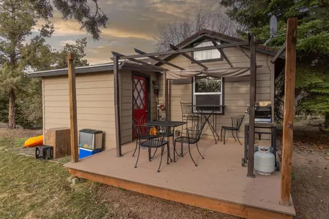 Exterior - 24025 Skywagon Dr, Bend, OR 97701 photo 5 of 24