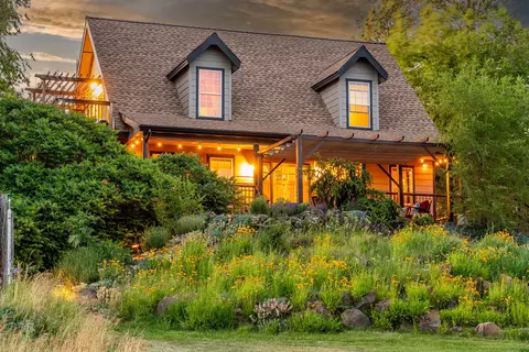 Exterior - 24025 Skywagon Dr, Bend, OR 97701 photo 20 of 24