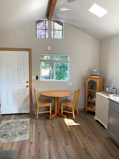 Dining - 24025 Skywagon Dr, Bend, OR 97701 photo 2 of 2