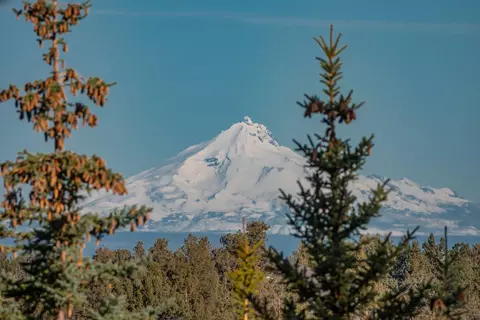 View/Area - 24025 Skywagon Dr, Bend, OR 97701 photo 1 of 4