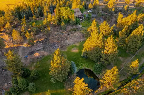View/Area - 24025 Skywagon Dr, Bend, OR 97701 photo 4 of 4