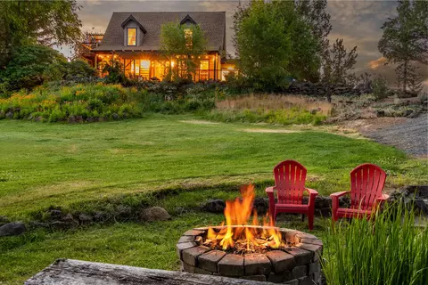 Exterior - 24025 Skywagon Dr, Bend, OR 97701 photo 10 of 24