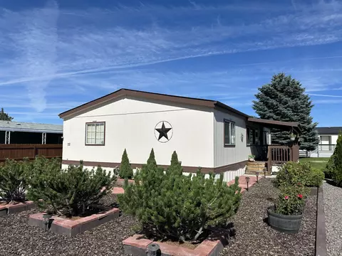 2633 SW Obsidian Ave #22, Redmond, OR 97756