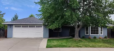 3043 Edgewood Dr, Medford, OR 97504