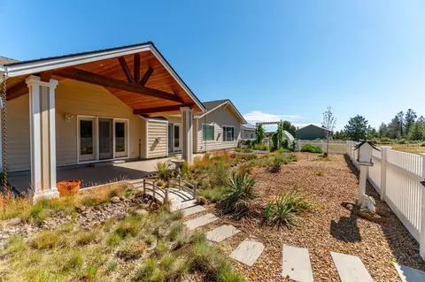 Exterior - 66590 W Cascade, Bend, OR 97703 photo 7 of 24