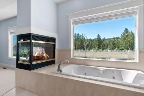 Bath - 66590 W Cascade, Bend, OR 97703 photo 1 of 9