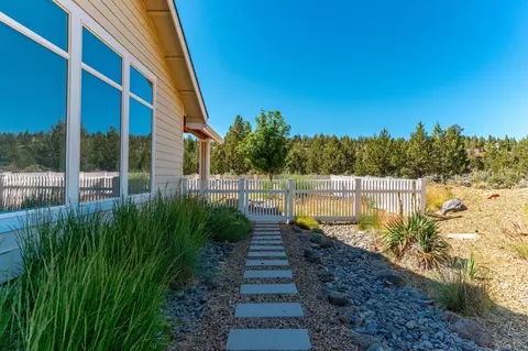 Exterior - 66590 W Cascade, Bend, OR 97703 photo 6 of 24