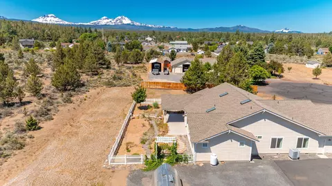 Exterior - 66590 W Cascade, Bend, OR 97703 photo 18 of 24