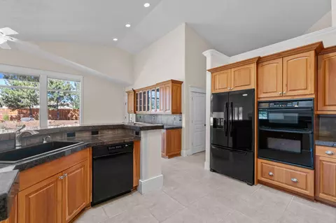 Kitchen - 66590 W Cascade, Bend, OR 97703 photo 2 of 5