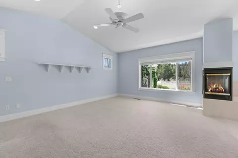 Living - 66590 W Cascade, Bend, OR 97703 photo 7 of 7