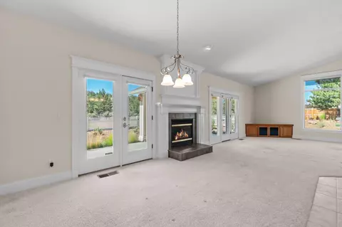 Living - 66590 W Cascade, Bend, OR 97703 photo 2 of 7