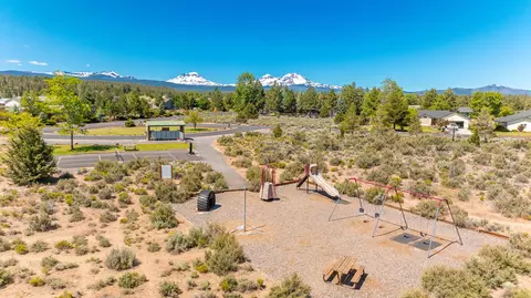 View/Area - 66590 W Cascade, Bend, OR 97703 photo 6 of 7