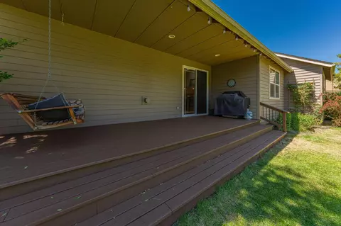 63238 Eastview Dr, Bend, OR 97701 photo 10