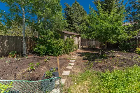 63238 Eastview Dr, Bend, OR 97701 photo 17
