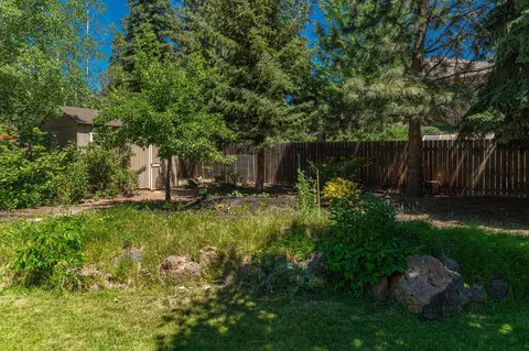 63238 Eastview Dr, Bend, OR 97701 photo 16