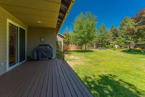 63238 Eastview Dr, Bend, OR 97701 photo 11