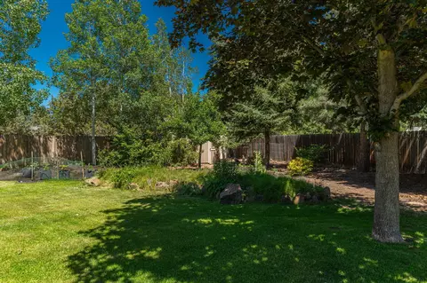 63238 Eastview Dr, Bend, OR 97701 photo 15
