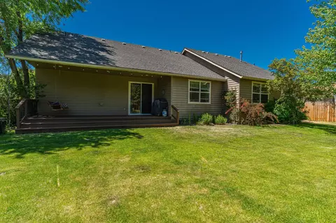 63238 Eastview Dr, Bend, OR 97701 photo 9