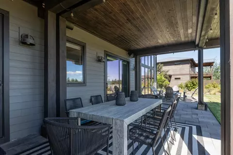 Exterior - 19215 Cartwright Ct, Bend, OR 97702 photo 6 of 10