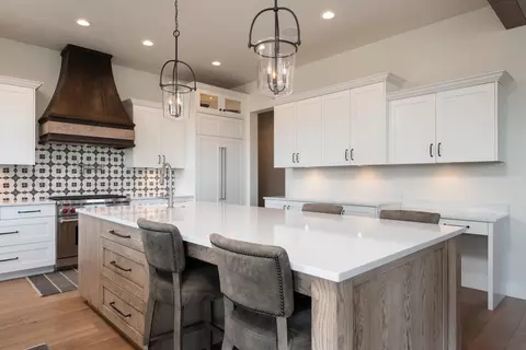 Kitchen - 19215 Cartwright Ct, Bend, OR 97702 photo 2 of 5