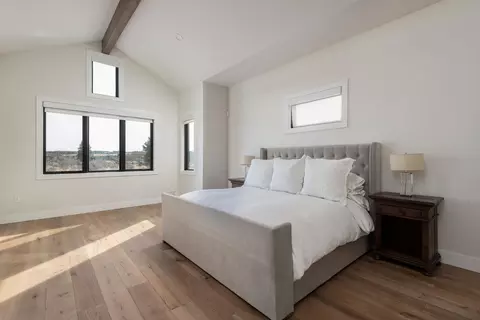 Bedroom - 19215 Cartwright Ct, Bend, OR 97702 photo 1 of 5