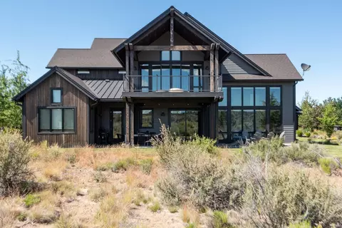 Exterior - 19215 Cartwright Ct, Bend, OR 97702 photo 9 of 10