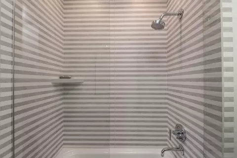Bath - 19215 Cartwright Ct, Bend, OR 97702 photo 7 of 11