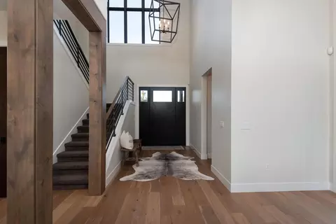 Entry Way - 19215 Cartwright Ct, Bend, OR 97702 photo 1 of 2