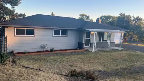 6324 Shasta Way, Klamath Falls, OR 97603