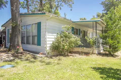 2172 Arnold Ave #SPACE 8, Grants Pass, OR 97527