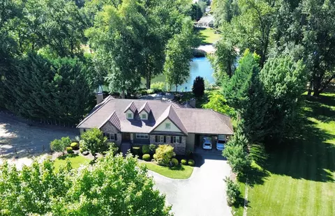 4151 Lower River Rd, Grants Pass, OR 97526