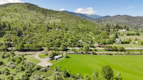 3380 Siskiyou Blvd, Ashland, OR 97520