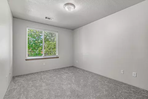 655 Shadow Way, Central Point, OR 97502 photo 24
