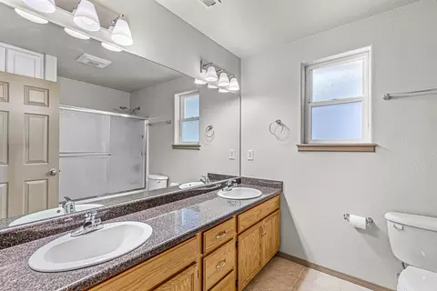 655 Shadow Way, Central Point, OR 97502 photo 17