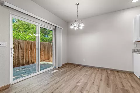 655 Shadow Way, Central Point, OR 97502 photo 9