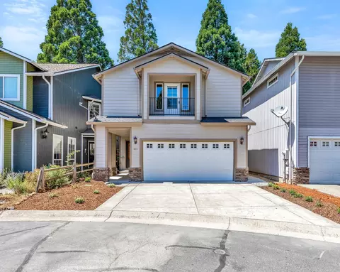 655 Shadow Way, Central Point, OR 97502