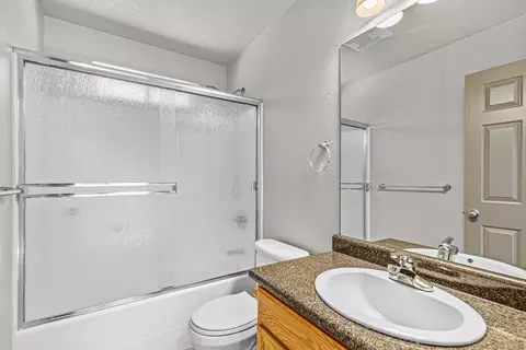 655 Shadow Way, Central Point, OR 97502 photo 22